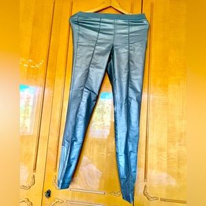 Superstar Pewter Preppy Womens Metallic Faux Leather Skinny Pants, size 40 (M)